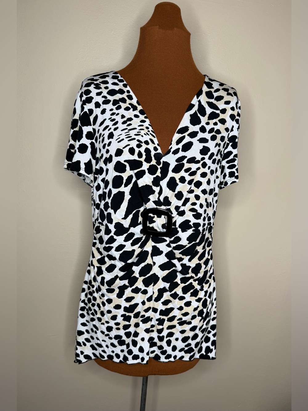 Frank Lyman Design Black & White Animal Print V-Neck Top with Buckle